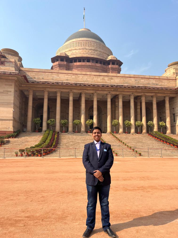 Tripura Youth Icon Abhinaba leads a team during exclusive visit to President's House